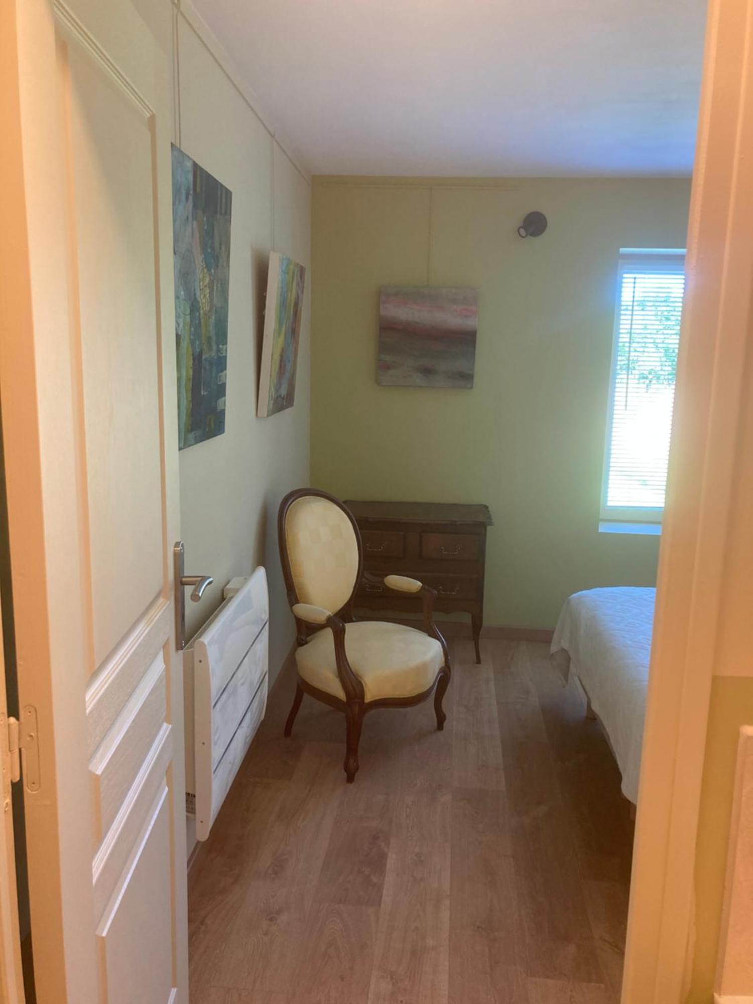 Chez Anne - Chambre Avec Salle De Bain Privative Menetou-Couture Ngoại thất bức ảnh