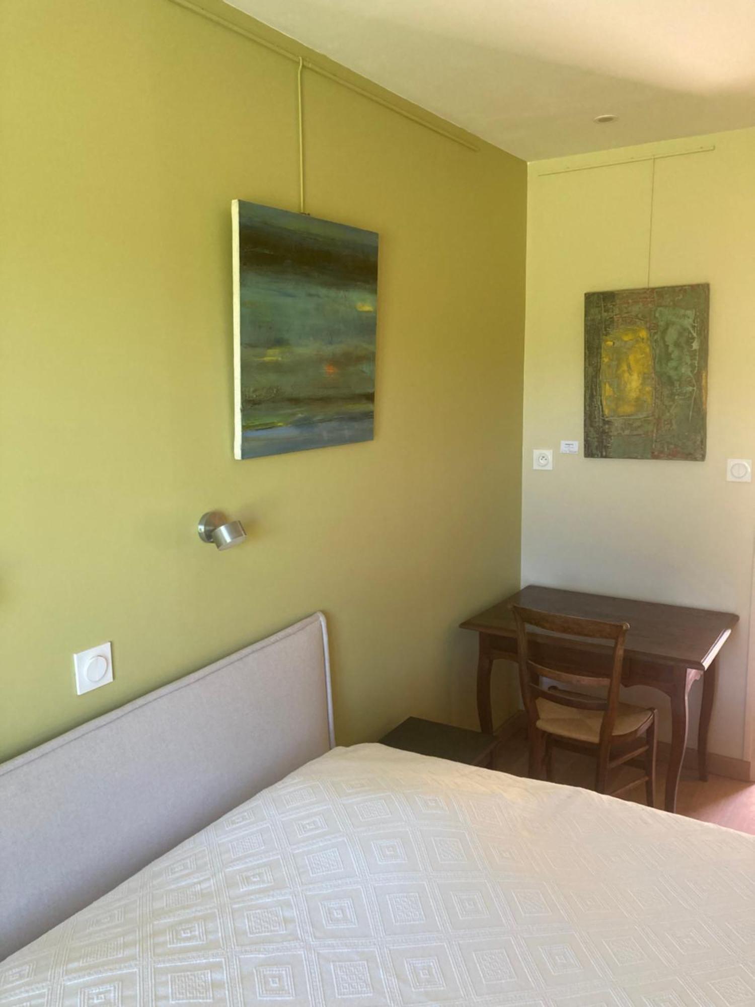 Chez Anne - Chambre Avec Salle De Bain Privative Menetou-Couture Ngoại thất bức ảnh